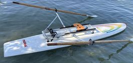 Surfskiff Einer-Ruderboot Skiff auf Mistral-Brett, komplett