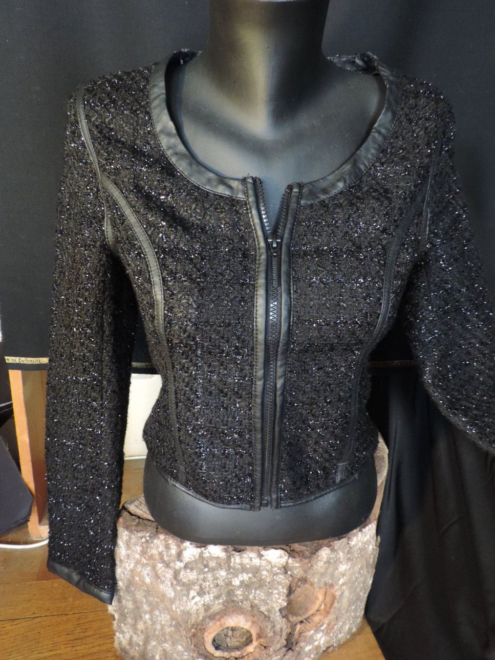 Giacche: veste noir brillante – Difettoso da Genève venduto da Axelle333 3