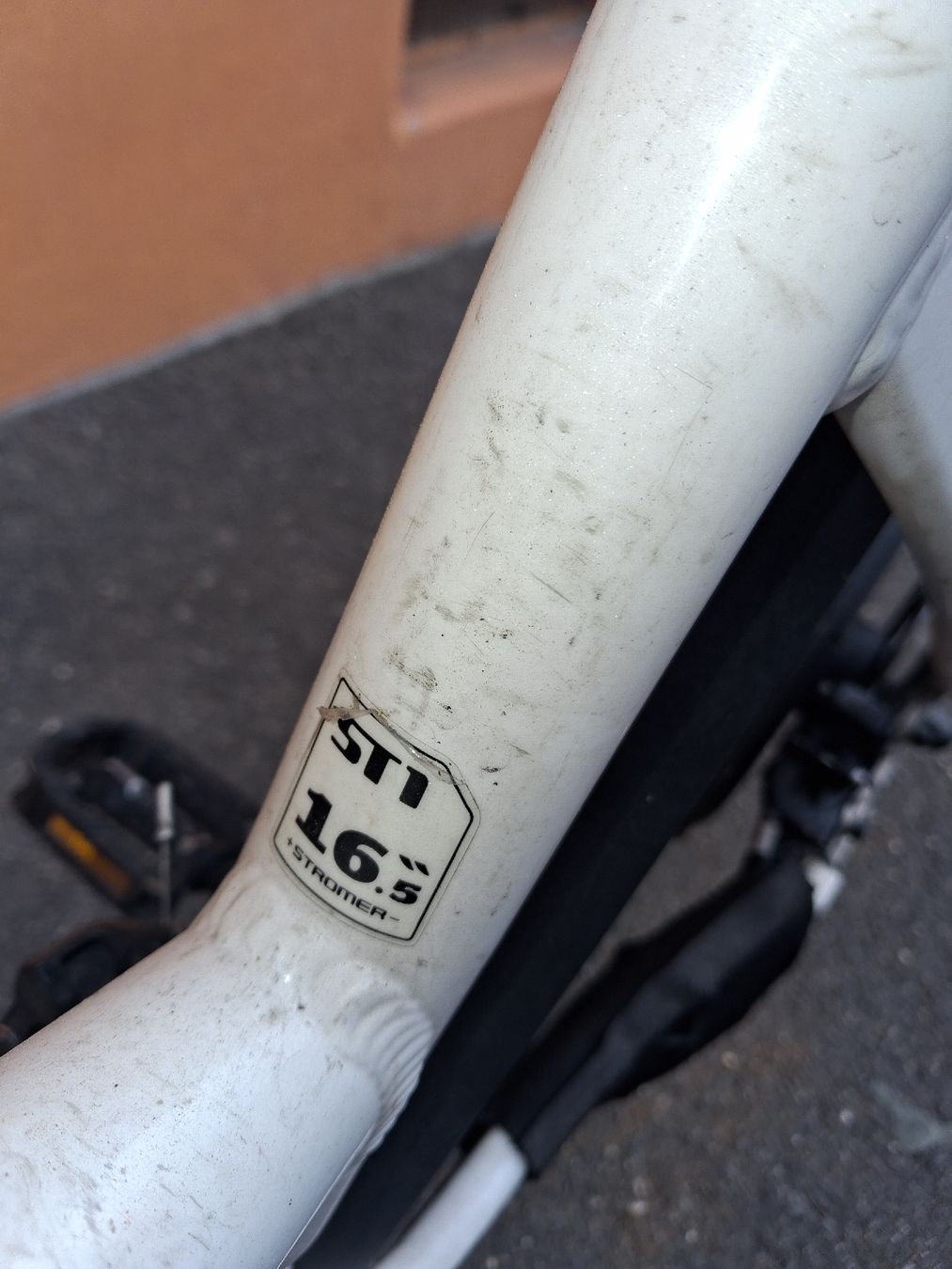 Stromer Biciclette: E-Bike STROMER STI Weiss 16.5 Zoll – Difettoso da Spiez venduto da iboss02 2