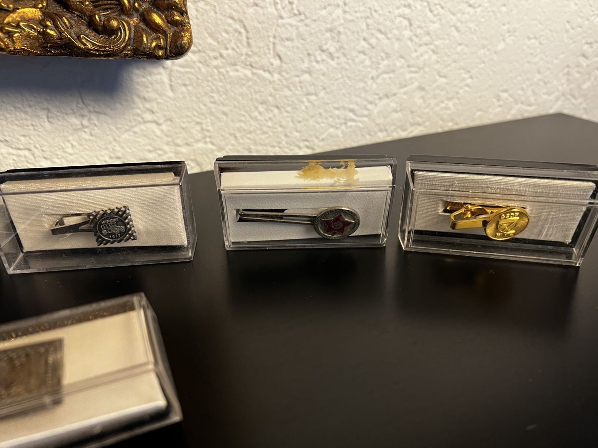 Altri gioielli: Vintage Set Krawattennadeln & Manschettenknöpfe – Usato da Winterthur venduto da Dejv 1