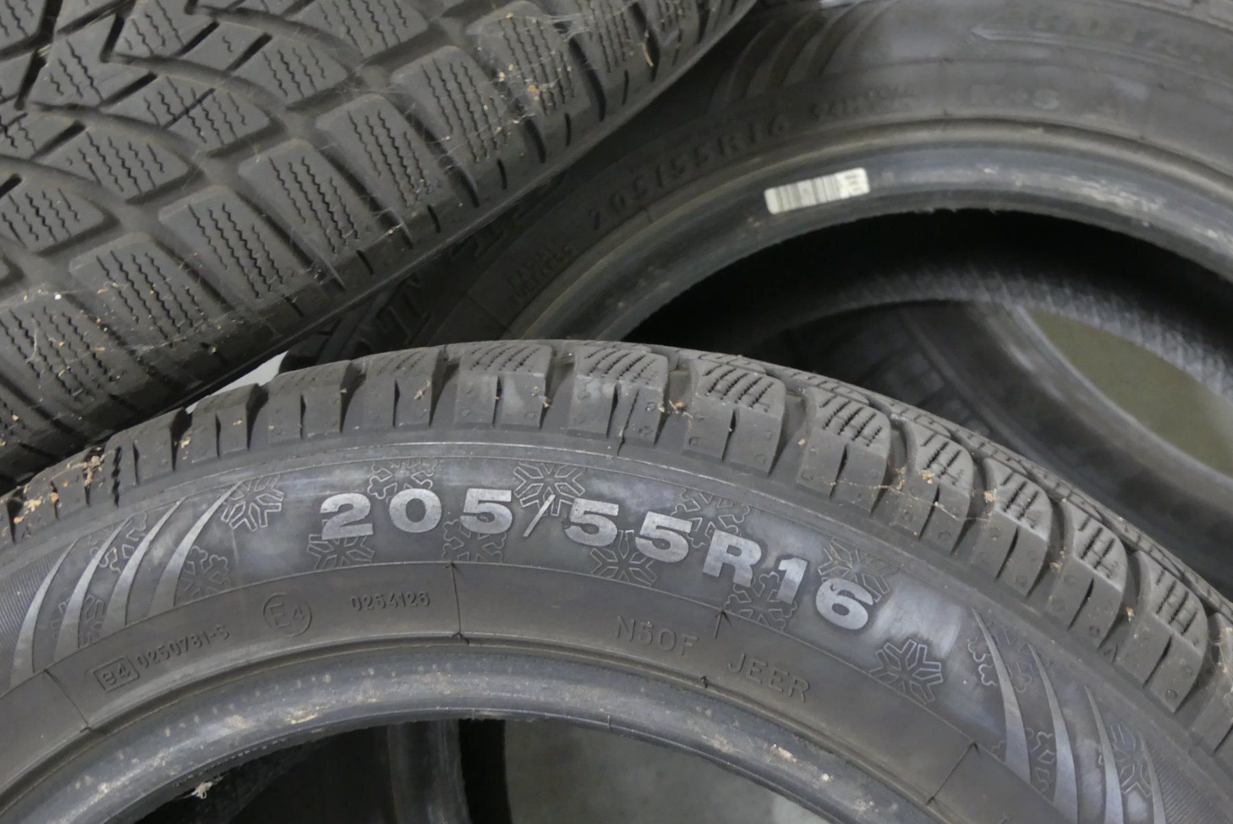 Pneus & Roues: DUNLOP WINTERREIFEN – D'occasion à Triesen par Rnc1 2