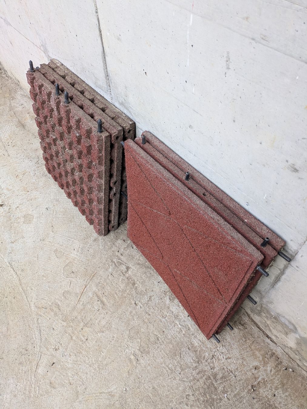 Rivestimenti per pavimenti: Fallschutzplatten – Usato da Schlosswil venduto da Gunner85 4