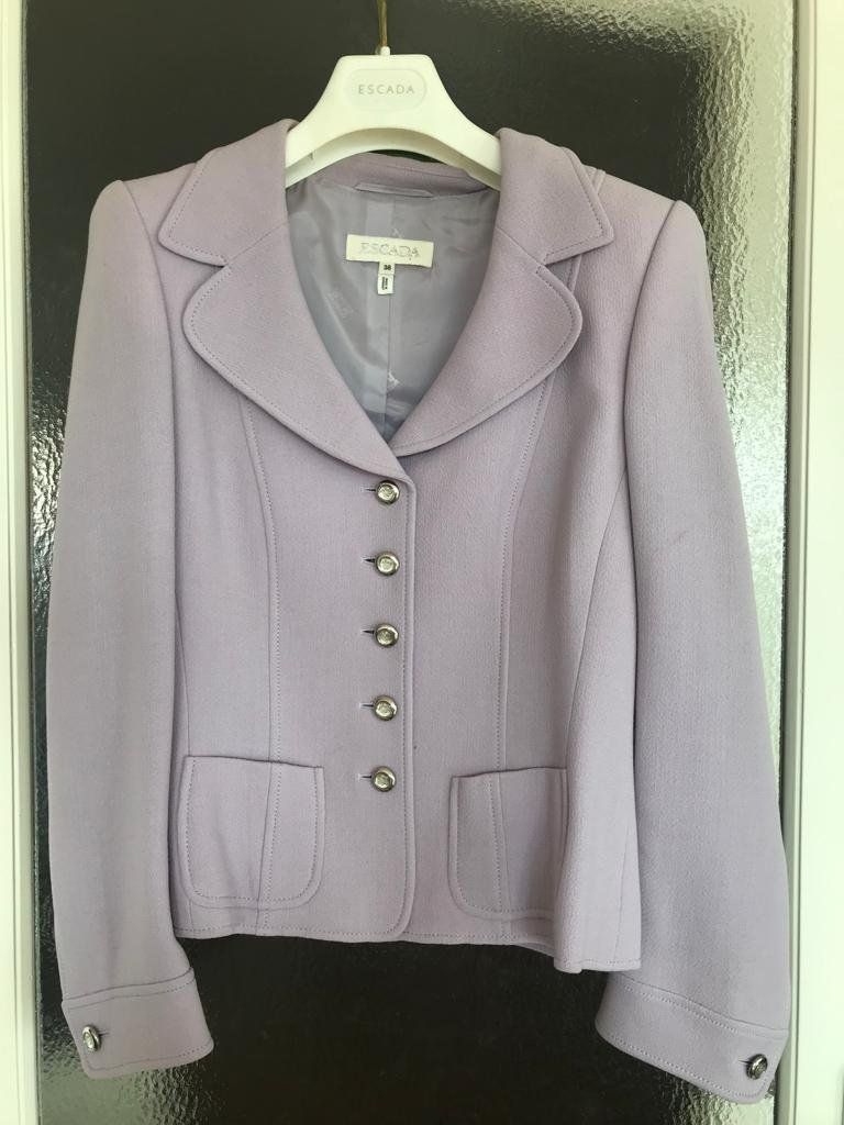 Escada Completi & Tailleur: Iconic Escada Deux Piece – Nuovo (secondo la descrizione) da Zürich venduto da burcak01 1