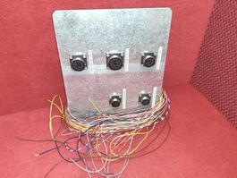 Stecker Tafel, Steckebuchsen auf Halteblech