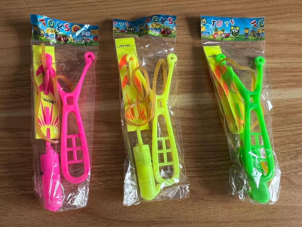 20 Stück LED Nacht Hubschrauber Spielzeug - Leuchtende Schleuder Helikopter Für Kinder