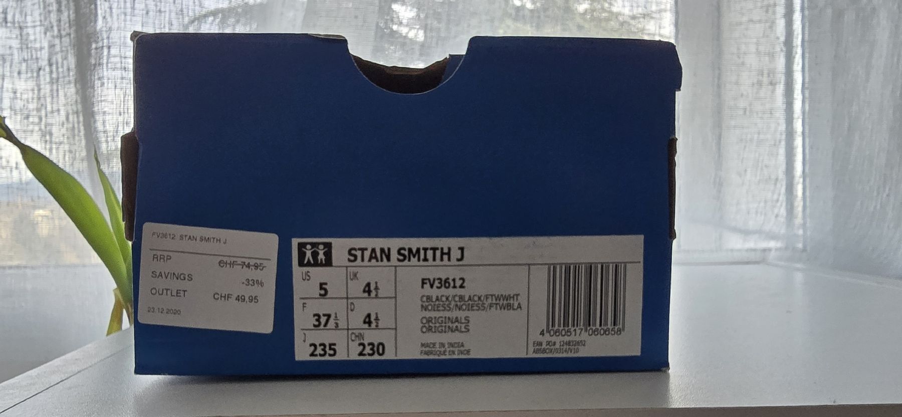 Adidas Damenschuhe: Stan Smith noires et or, pointure 37 3/4 – Neu und originalverpackt aus Céligny von Cheyenne1991 2