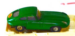 Faller AMS Jaguar E-Type mit Flachankermo. AMS 60er Jahre