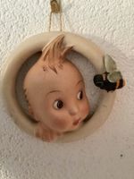 Wandbild Hummel Göbel Figur Baby mit Biene Keramik 1940/50