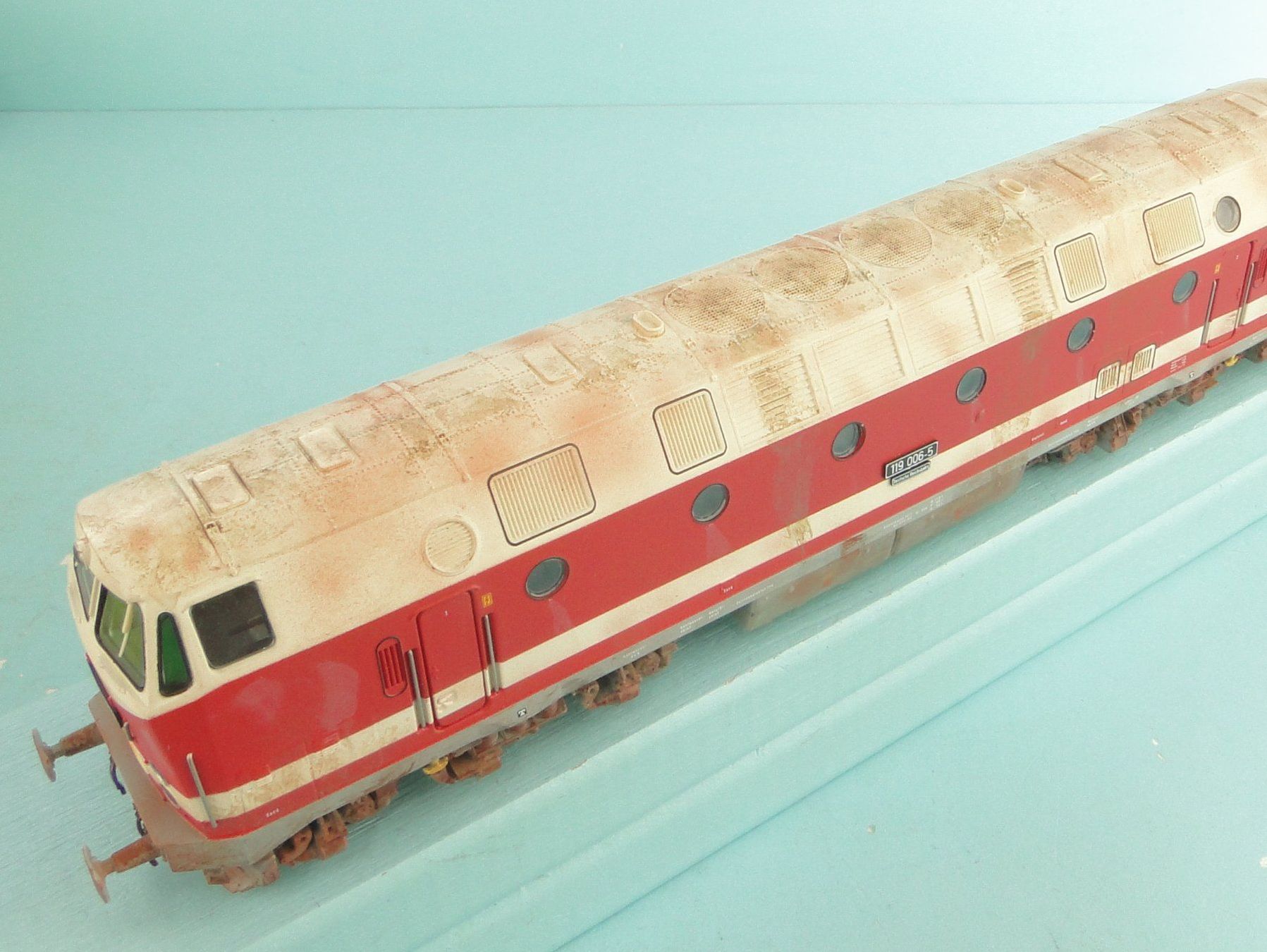 Brawa Modellini di ferrovie: Brawa DR Baureihe 119/219, gealtert – Usato da Bülach venduto da cann11 8