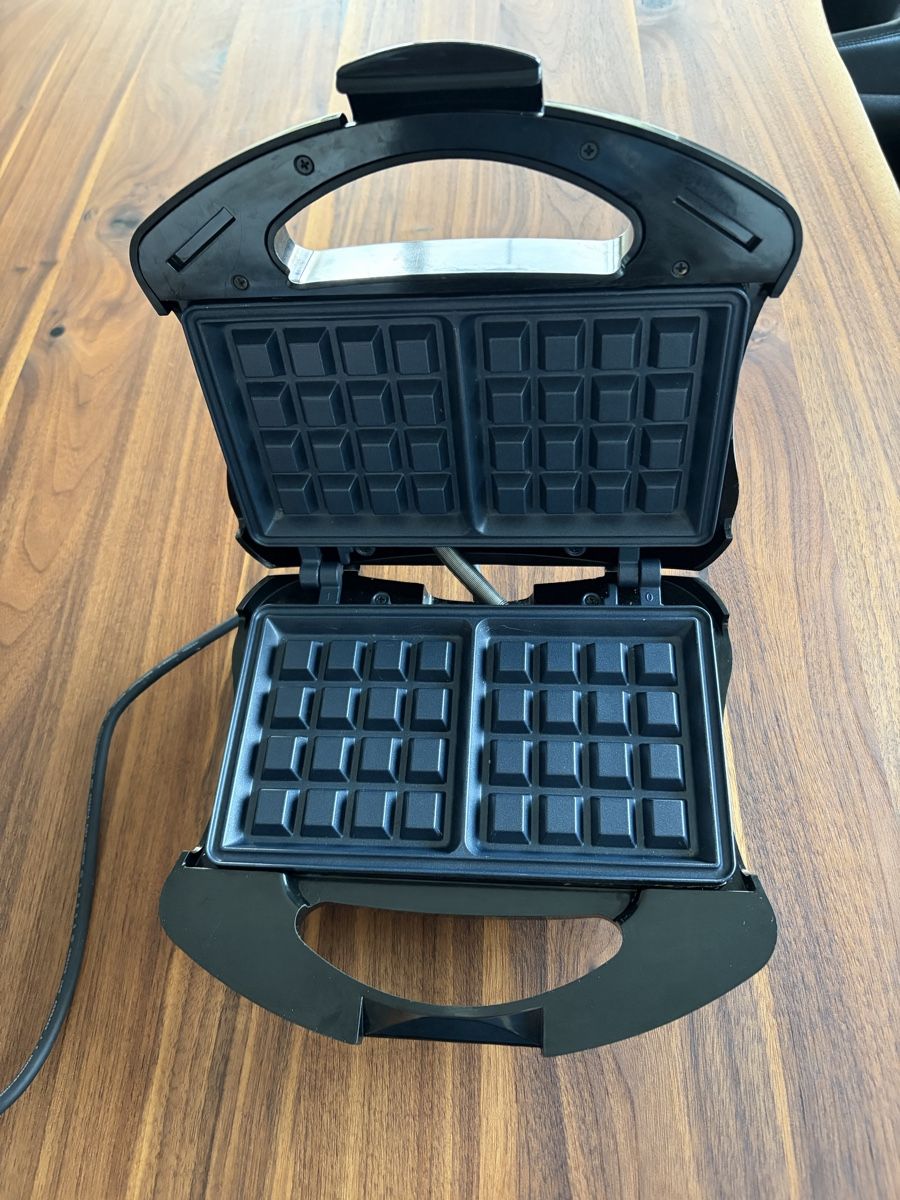 Moulinex Elettrodomestici da cucina: Waffeleisen Moulinox Waffle Time gebraucht – Usato da Muhen venduto da Marlene15 1