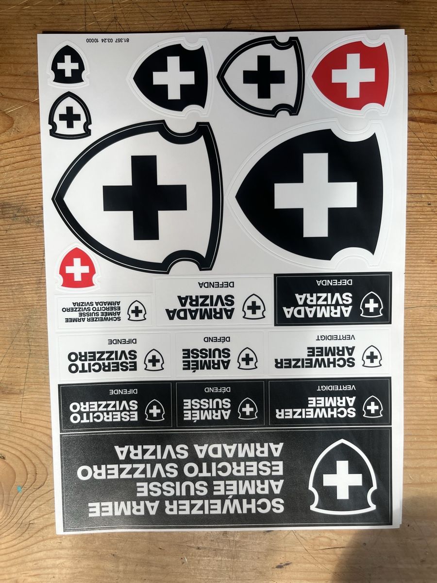 Autocollants: Schweizer Armee Stickerbogen A4 – Neuf avec emballage d'origine à Chur par williwild