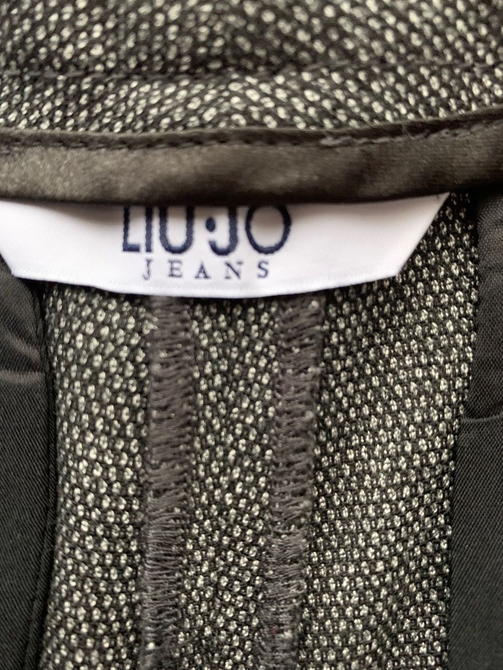 Liu Jo Pantaloni: Liu Jo Damenhose – Usato da Nürensdorf venduto da and_5tlm 3