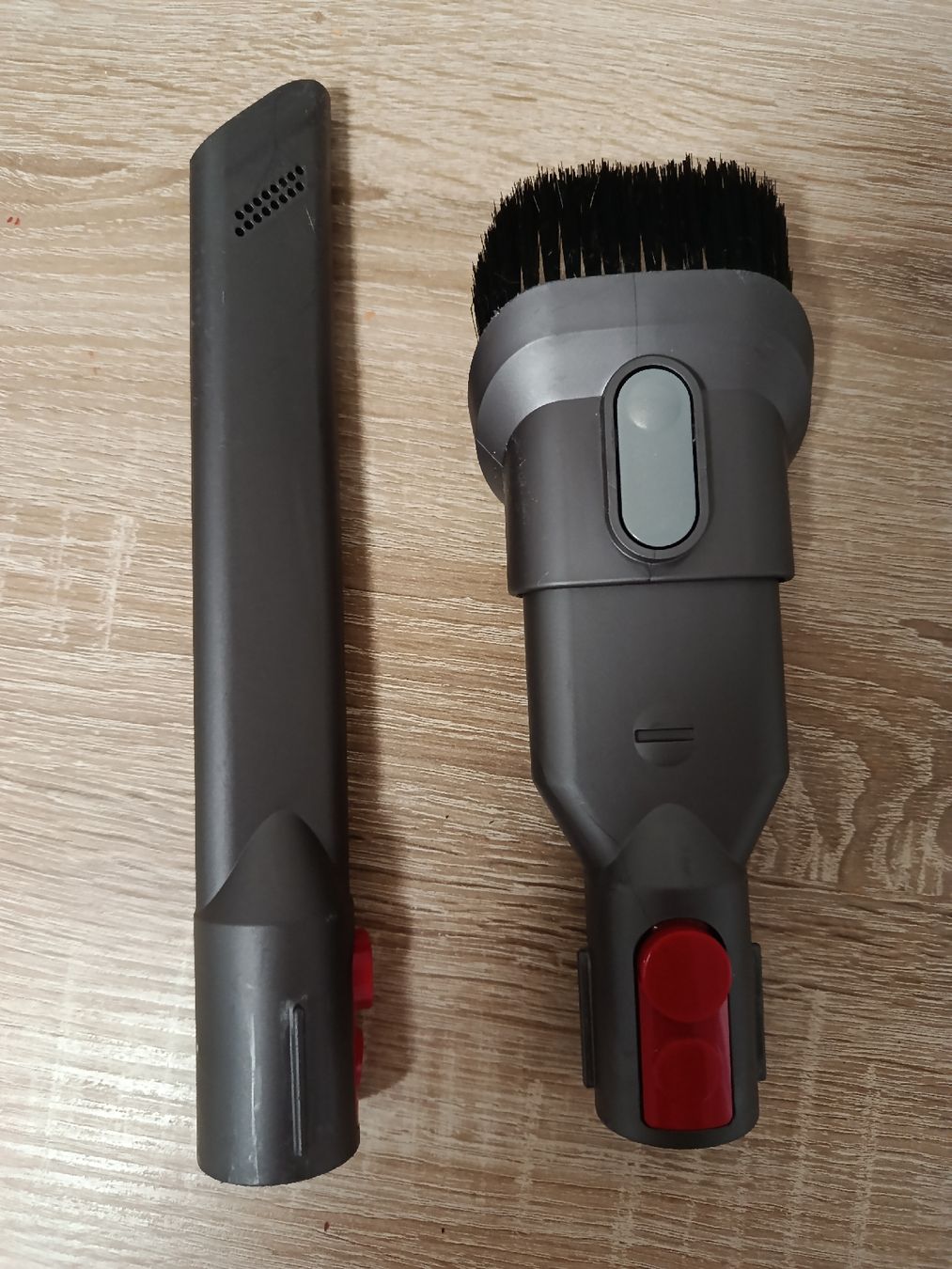 Dyson Staubsauger & Zubehör: Dyson V 15 Aufsätze – Gebraucht aus Seon von Aquaristik