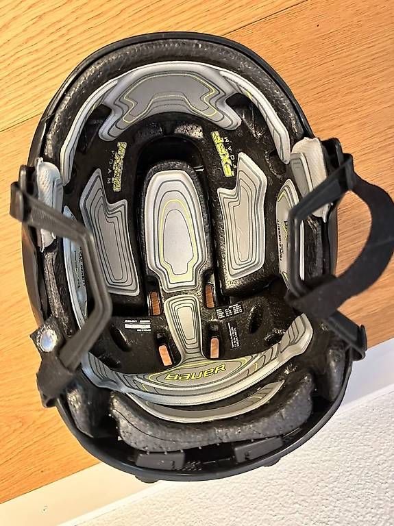 Caschi: Bauer Eishockeyhelm Senior Grösse L  schwarz – Usato da Sursee venduto da Spidie89 2