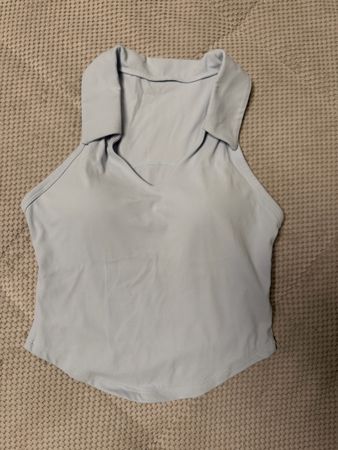 Sport Top hellblau mit Kragen und Pads Grösse S neu
