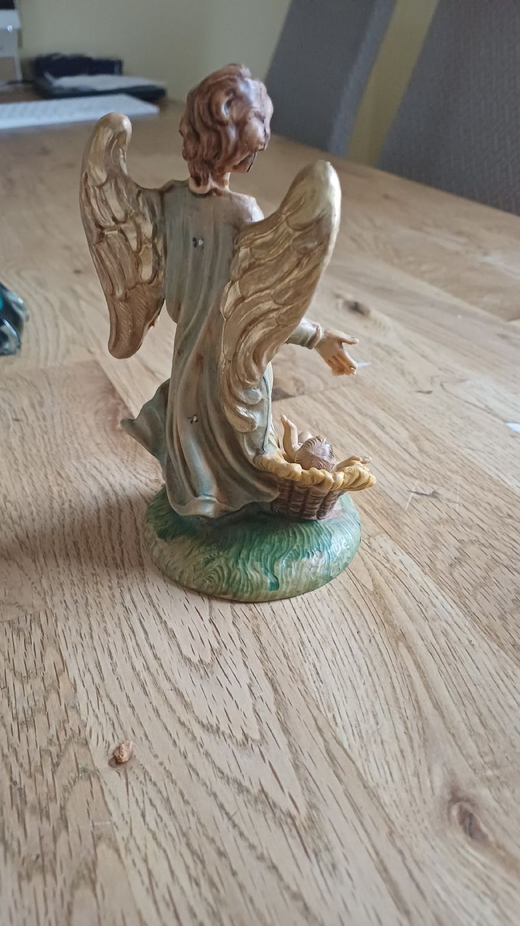Figurines: Engeifigur mit Jesus – D'occasion à Flawil par Pinkmalibu 1