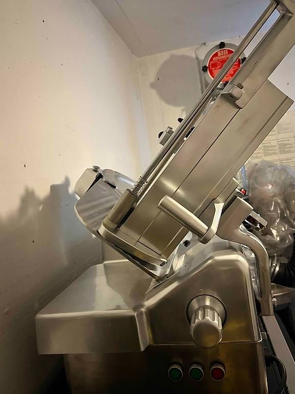 Elettrodomestici da cucina: Aufschnittmaschine Gastro – Usato da Binningen venduto da vkobasel 3