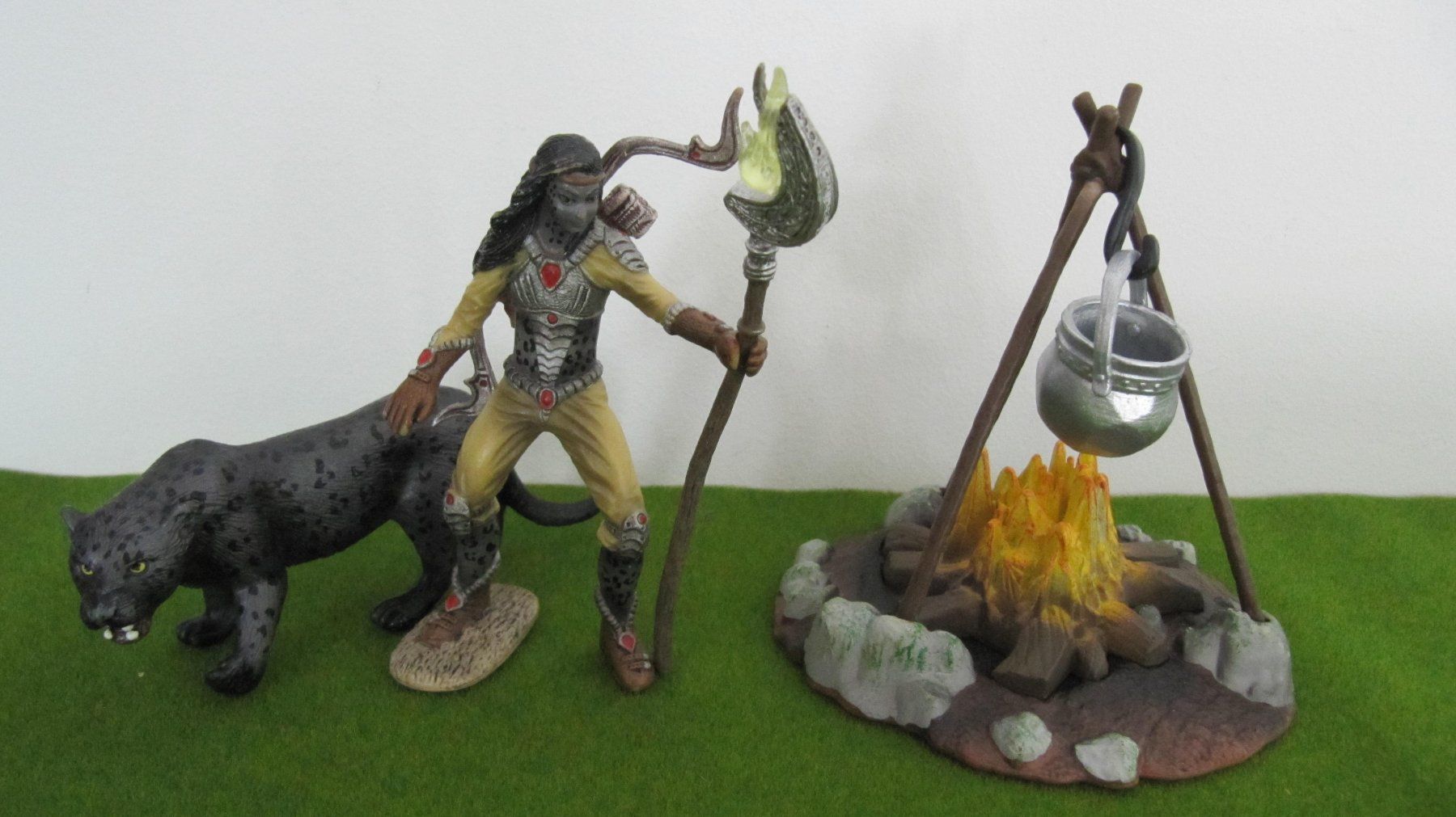 Schleich Figuren: Schleich Fantasy, Noctis mit Lagerfeuer – Gebraucht aus Brunnen von Kiwiland1