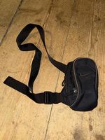 Nike Crossbody Bag  Umhängetasche schwarz