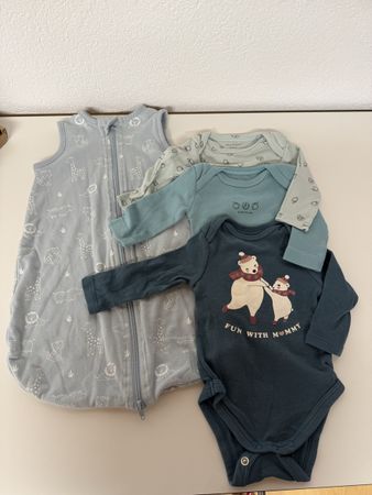 Kleiderpaket Neugeborene Gr. 50/56