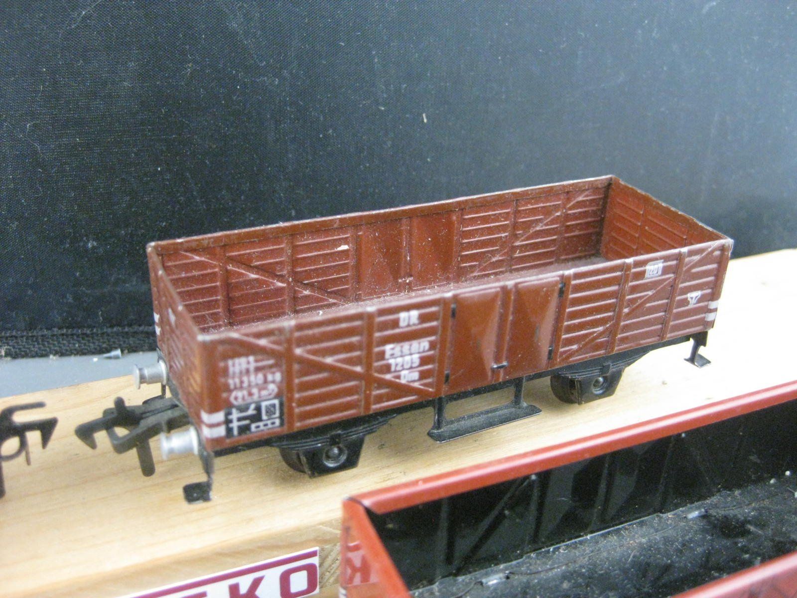 Fleischmann Modellini di ferrovie: Fleischmann 3 Güterwagen, ohne OVP, aus Blech – Usato da Malters venduto da Marosko 2