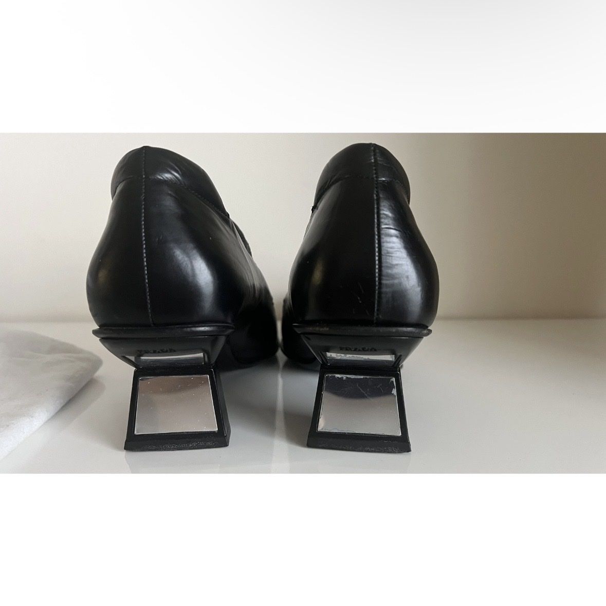 Prada Damenschuhe: Prada Heels Grösse 37 – Gebraucht aus Basel von schrankrume 1