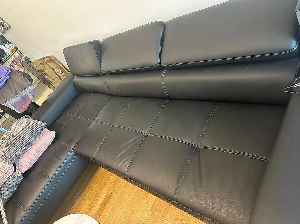 Sofas: Ledersofa – Gebraucht aus Buochs von art_6wlg