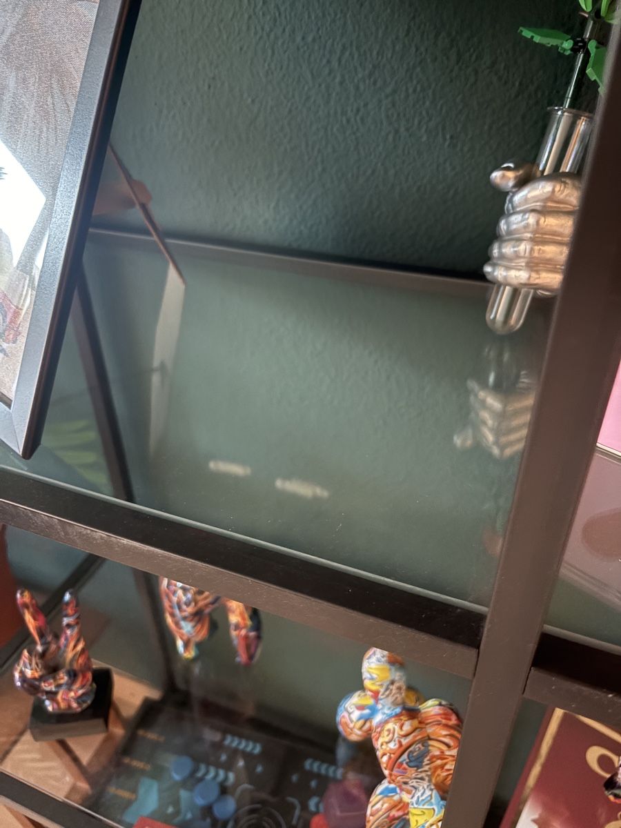 Regale: Schwarzes Regal mit Glas – Gebraucht aus Dietikon von Onur8953 2