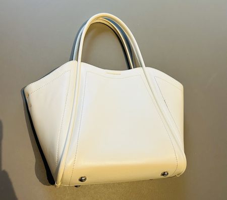 Sac à main en cuir blanc