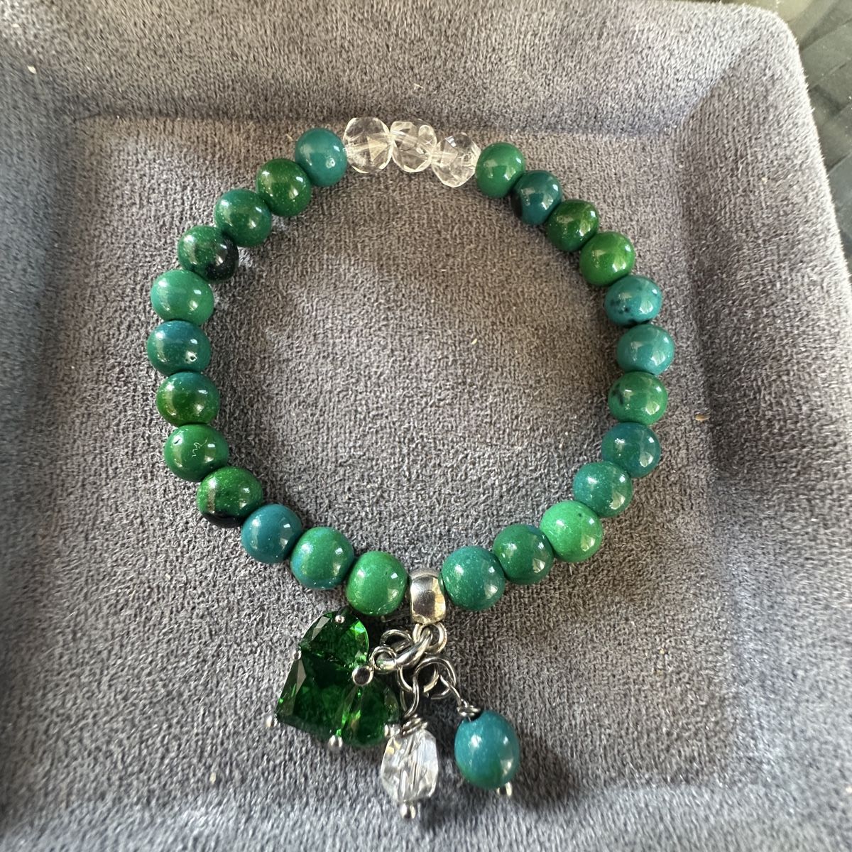 Bracciali & Braccialetti: Chrysokol Stretch Armband mit Anhänger – Nuovo e nell'imballaggio originale da Kriens venduto da Hortensie6