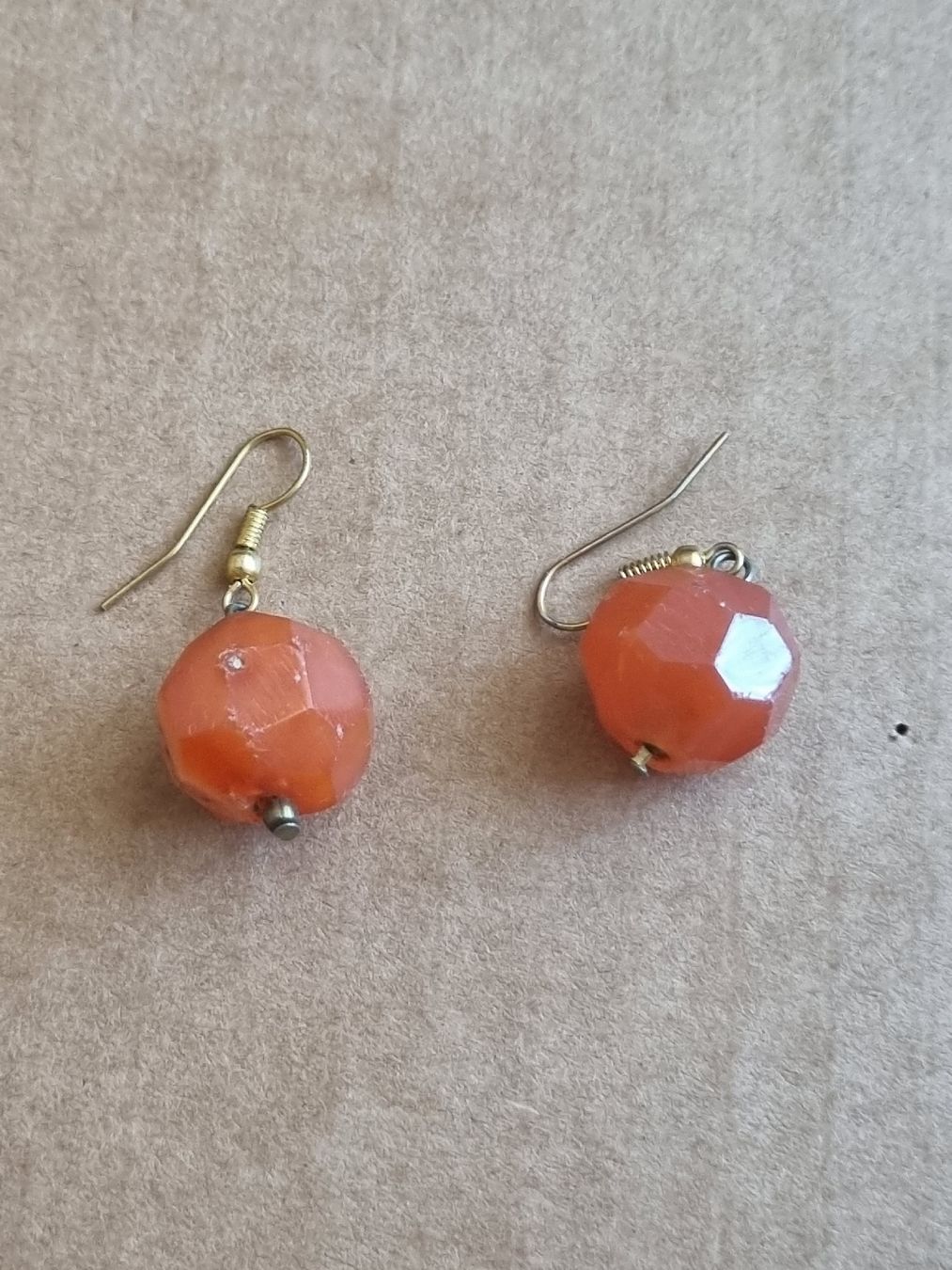 Ohrringe & -stecker: Süsse Ohrringe orange-rot, Top  – Gebraucht aus Schaffhausen von Leveron13 1