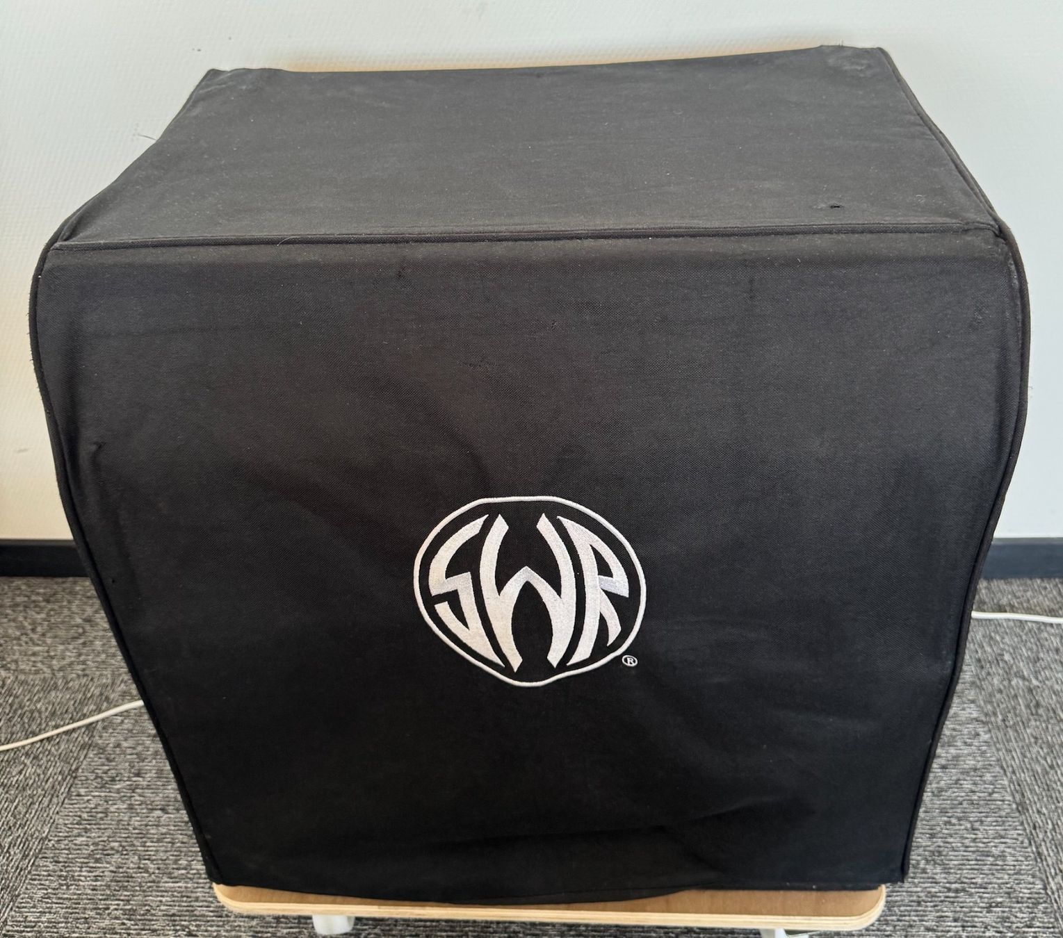 Verstärker: SWR 20th Anniversary Redhead 400W – Neu (gemäss Beschreibung) aus Binningen von Neptun2027 6