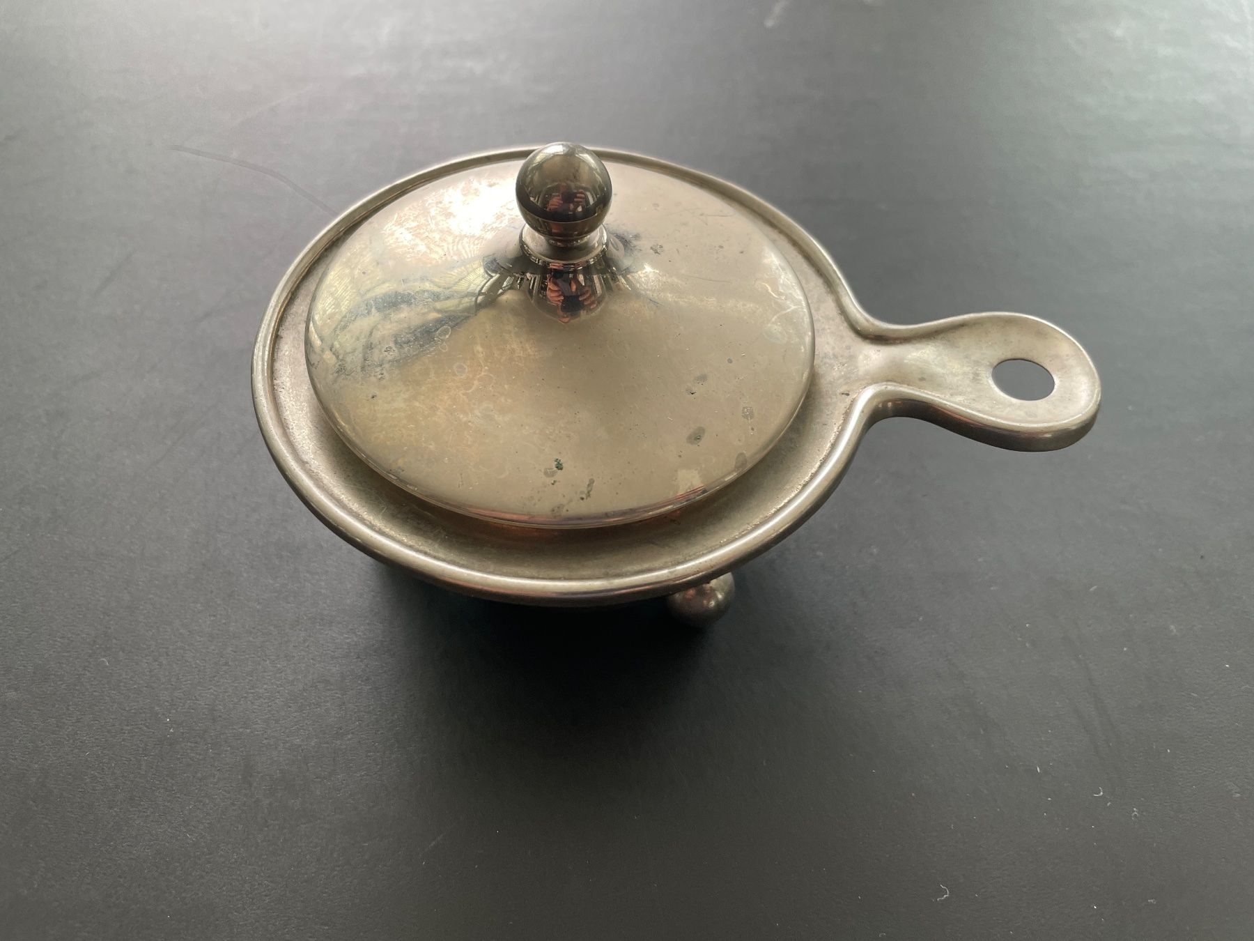 Küchengeräte: Teesieb mit Abtropfschale und Deckel – Gebraucht aus Zürich von Grandpas
