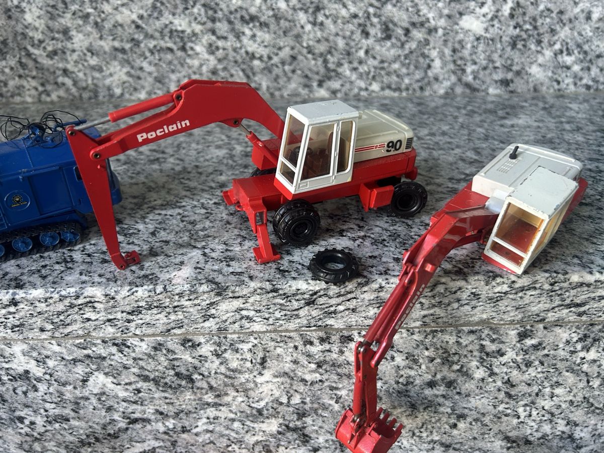 Modellbausätze & Standmodelle: Konvult Bastelreste, 1:50 Baumaschinen – Defekt aus Horw von Tigercat635 2