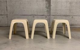 1 (von 3) beistelltische . hocker . castiglioni . valenti