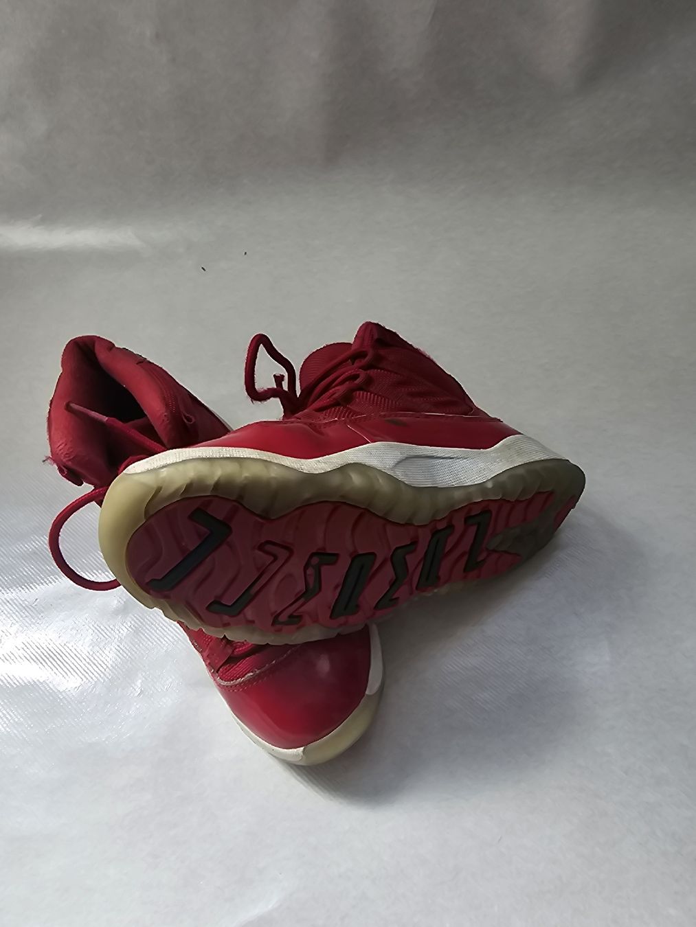 Scarpe per ragazzi: Jordan Sneaker Rot Grösse 35 gebraucht – Usato da Bern venduto da revilo- 1
