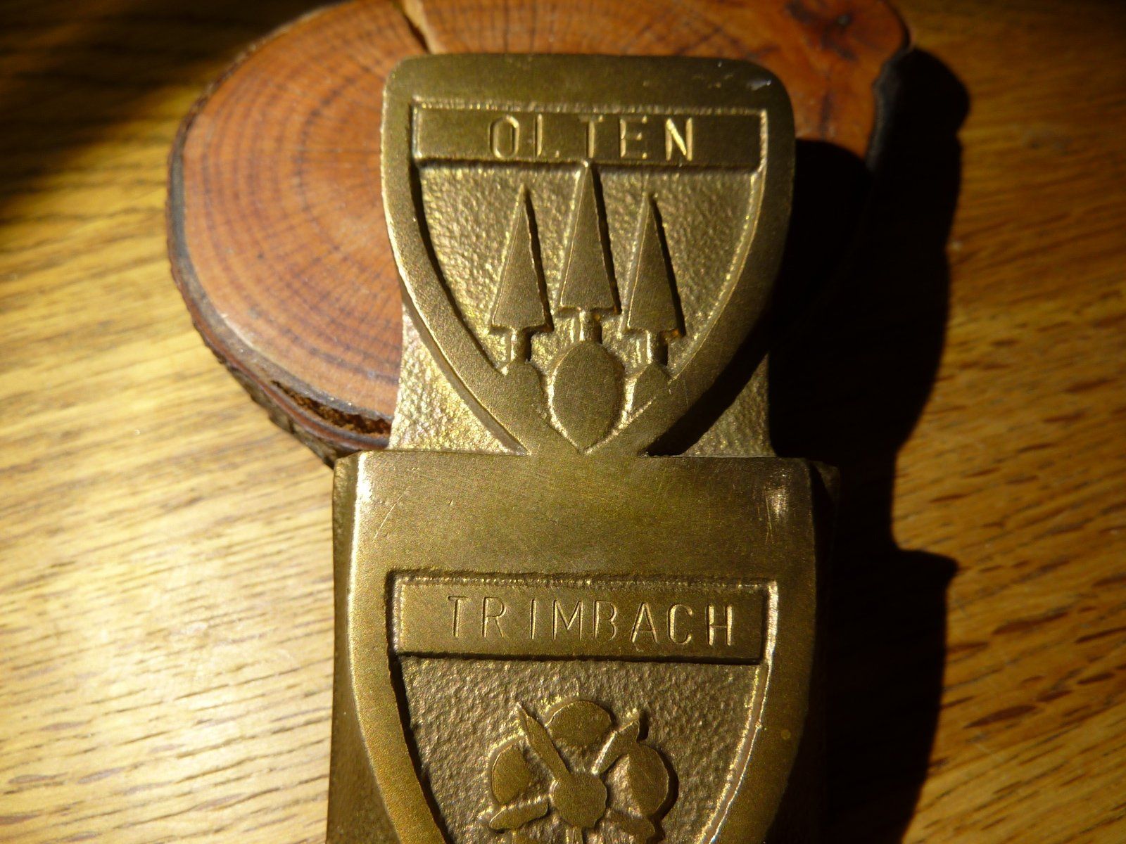 Flaschenöffner & -verschlüsse: Flaschenoffner NUSSBAUM Olten Ttrimbach Messing – Gebraucht aus Hochfelden von swissice 2