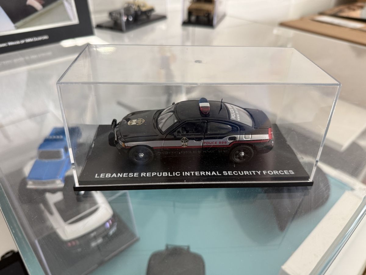 Modellini d'auto: Modellauto Polizei Libanon in Vitrine neuwertig – Nuovo (secondo la descrizione) da Uster venduto da Buchel 1