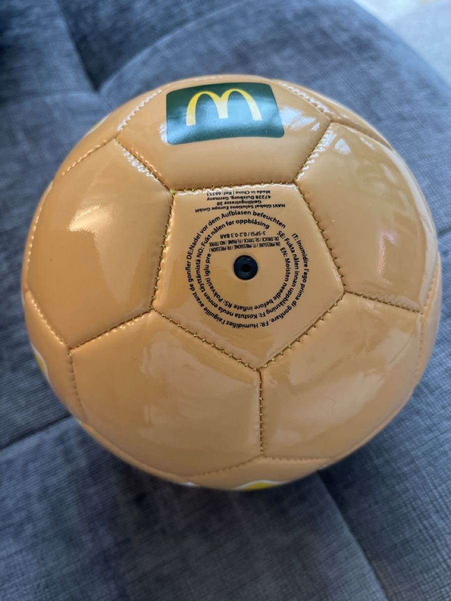 Bälle: BigMac Fussball Original – Neu (gemäss Beschreibung) aus Luzern von lb1_z78v 2