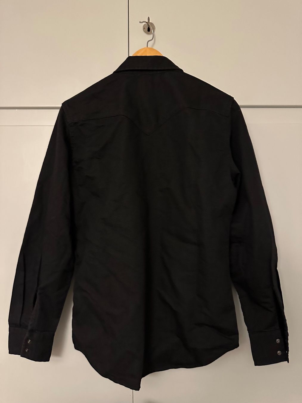 Levi's Camicie: Levis Jeans Hemd Schwarz – Usato da zürich venduto da DESKO 1