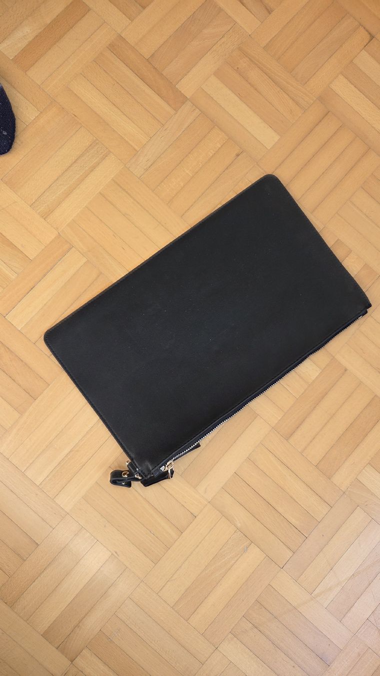 Calvin Klein Borse: Calvin Klein Clutch – Usato da Zürich venduto da jul_l28v 2