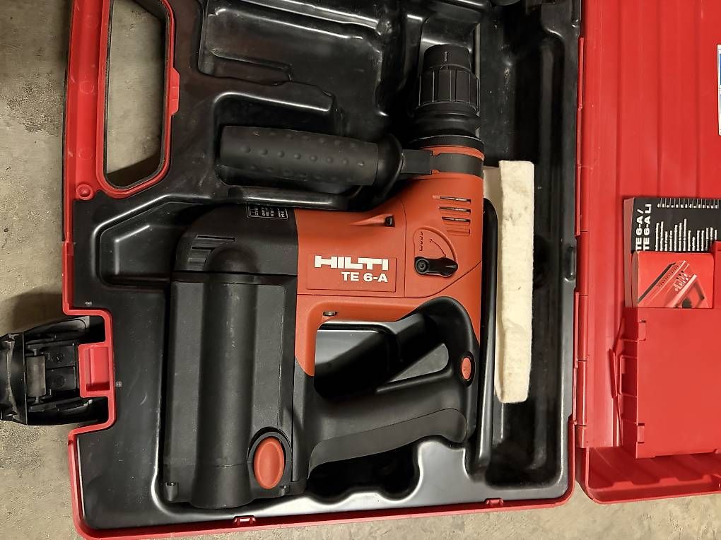 Trapani: Hilti Bohrhammer  – Usato da Lausen venduto da Gjuliana4 1