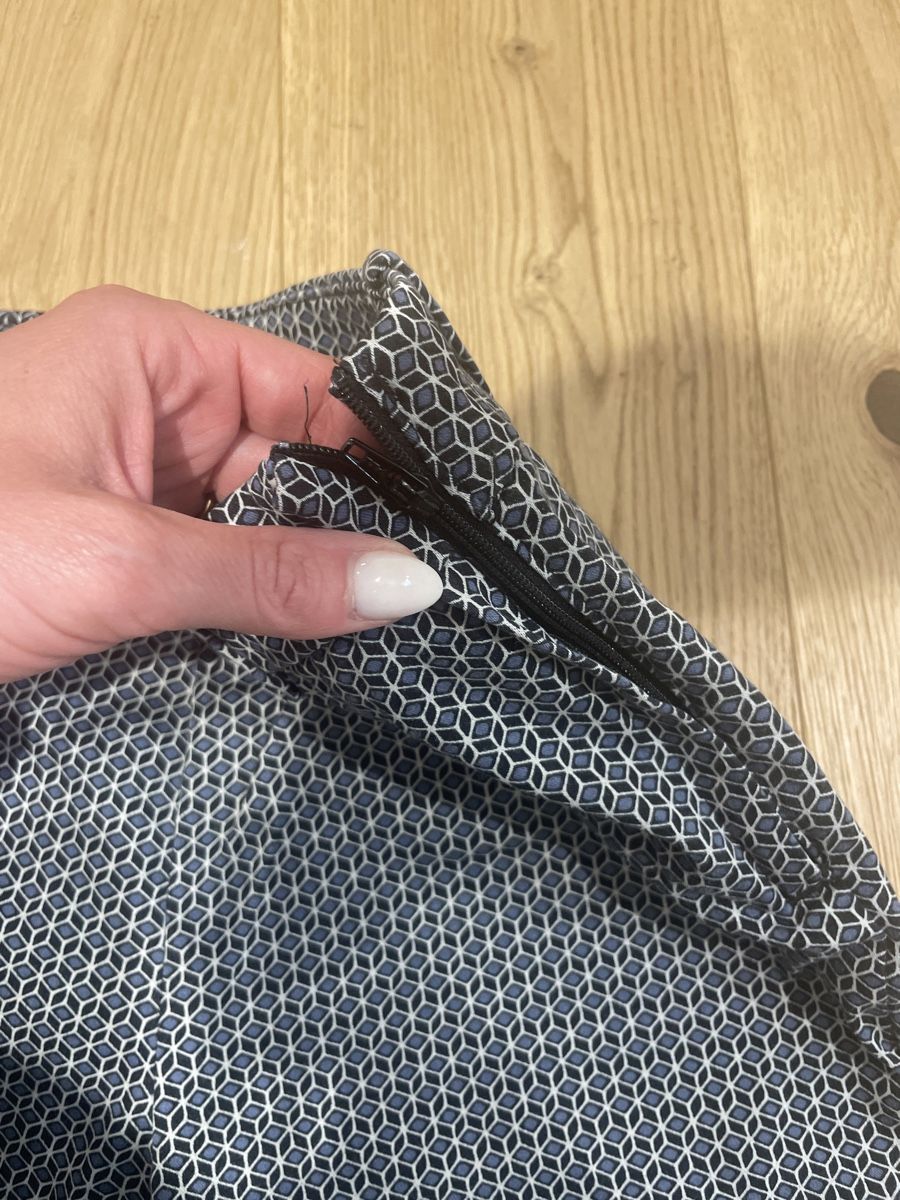 H&M Pantaloni: Gemusterte Hose von H&M, Gr. 32 – Usato da Arbon venduto da llaauraa 3