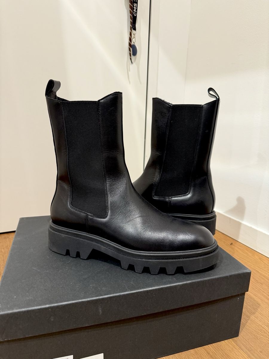 Massimo Dutti Scarpe da donna: Massimo Dutti Black Leather Ankle Boots, Size 38, New – Nuovo (secondo la descrizione) da Zürich venduto da 7b6s 1