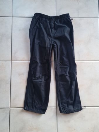 Schwarze Hose, Grösse M