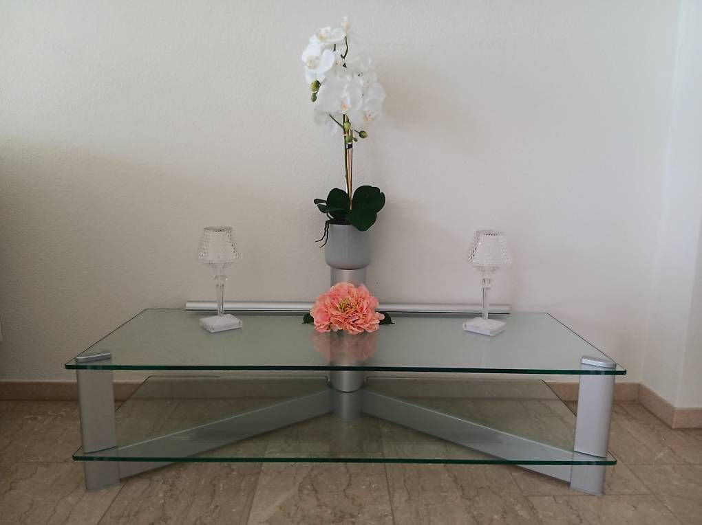 Mobili TV: TV Möbel aus Glas – Usato da Oberägeri venduto da ale_k8v9
