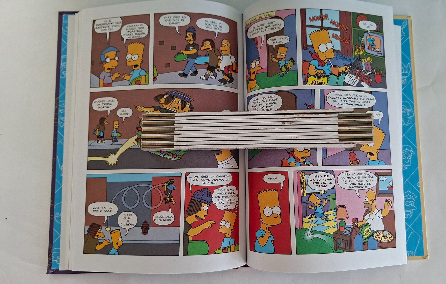 Fumetti: Super Simpson Comic,  Spanisch Hardcover - Top Zustand! – Usato da Opfikon venduto da Diversamente 4