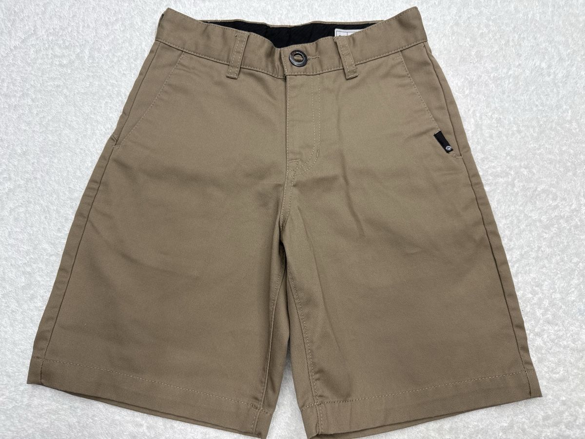 Volcom Hosen: Shorts Volcom Beige Taille 128 comme neuf  – Neu (gemäss Beschreibung) aus Chenens von anasantos90 1