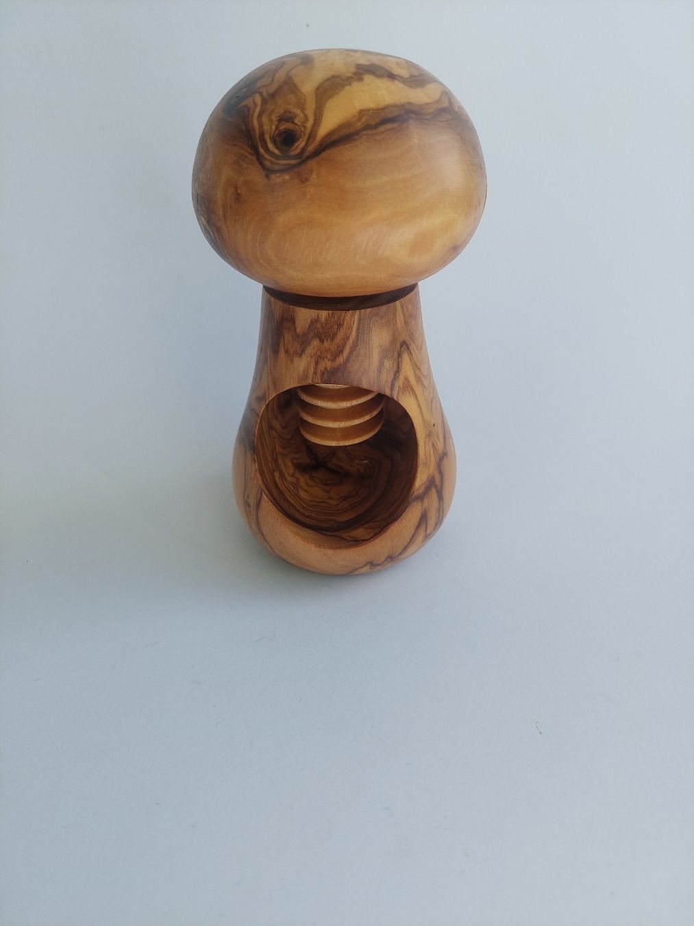 Articoli in legno: Olivenholz Nussknacker – Nuovo e nell'imballaggio originale da Hüntwangen venduto da Elyha 2