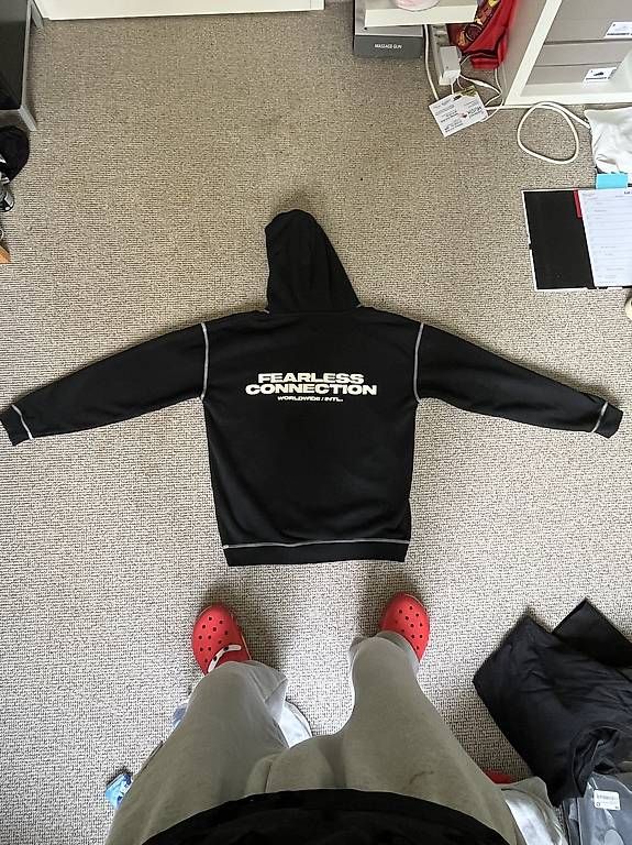 Maglioni & Felpe: Hoodie Fearless Connection – Usato da Ottoberg venduto da yvonne.graenacher 1
